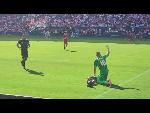 Assistant REFEREE COLLAPSES - COPA AMERICA - Canada v Peru - **viewer discretion advised swearing**