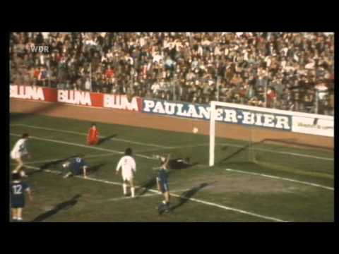 Kultpommesbude in Oer-Erkenschwick: Die Einfahrt mit Fußballnationaltorwart Bradler!