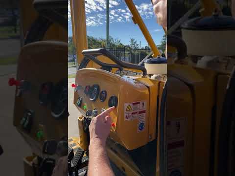 Eastwind YCT 356 S-SL loader walk around.