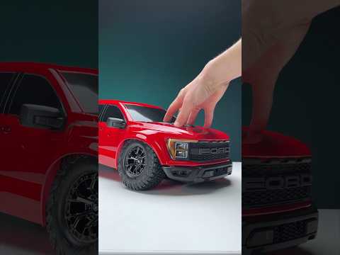 RaptoR 60+mph 4x4 by Traxxas. Merry Christmas everyone 🎄🎅 #traxxas #remotecontrol #rccars