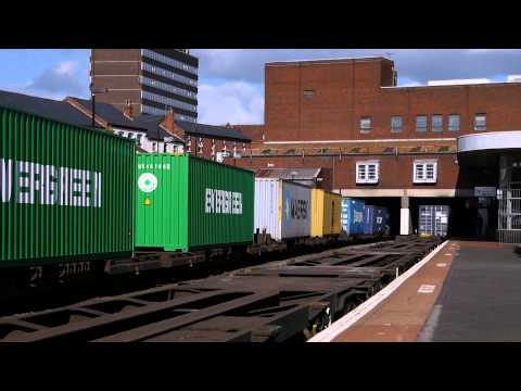 Walsall railway station - Freightliner & DB Sehenker Rail - 66571 & 66181