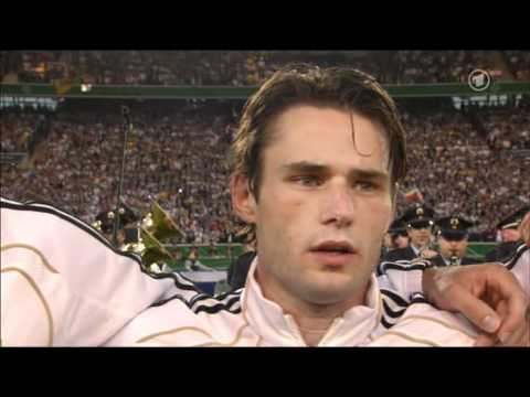 Deutsche Nationalhymne beim Spiel Deutschland - Brasilien