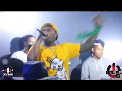 Cojiendo pila de lucha  Don king ft papen flow