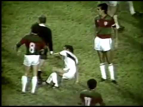 Roberto Dinamite (Vasco) - 01/05/1984 - Portuguesa 2x5 Vasco - 2 gols