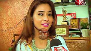 SARA KHAN DAYOUT WITH SBB
