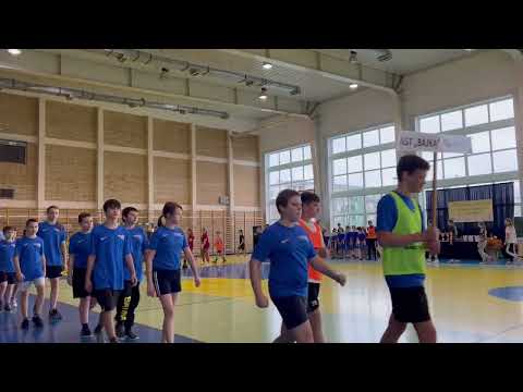 Przemarsz uczestników XIX Suwalskiej Spartakiady Integracyjnej