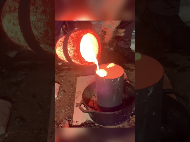 Vídeo relacionado con Lord of Battles Lost-wax - Soporte para cinturón de bronce fundido Fleur de Lys - Juego de 4 piezas, bronce, 2.5 X 3 cm