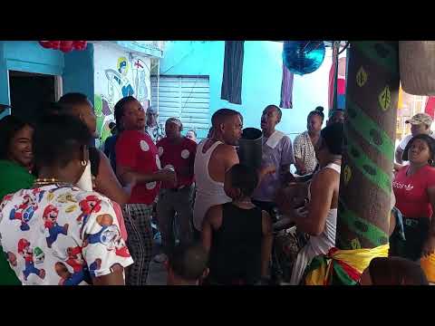 Le Canto A La Division De Lwa   Grupo de Atabales Yogo Yogo En La Fiesta De Yudelka Sosa