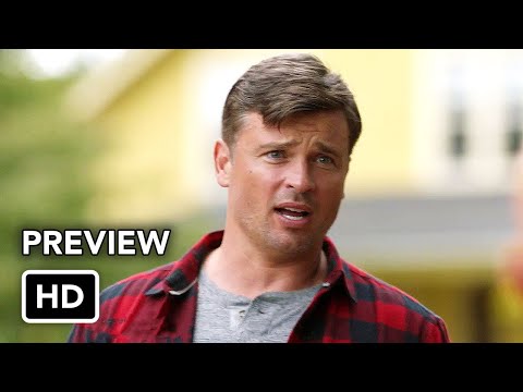 DCTV Crisis on Infinite Earths Crossover Behind the Scenes "Easter Eggs" (HD)