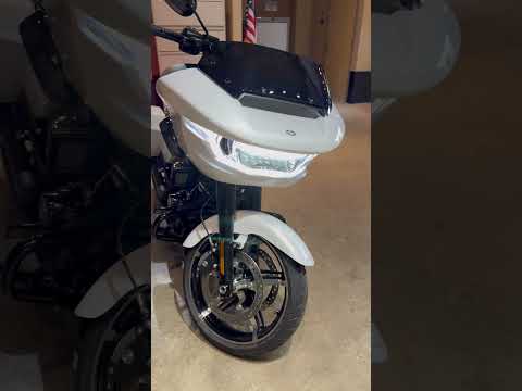 FLTRX 2025 Road Glide™