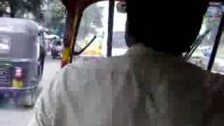preview picture of video 'En autorickshaw por Calcuta'