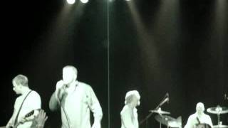 Guided by Voices, Live, January 25, 2006, Alone, Stinking and Unafraid