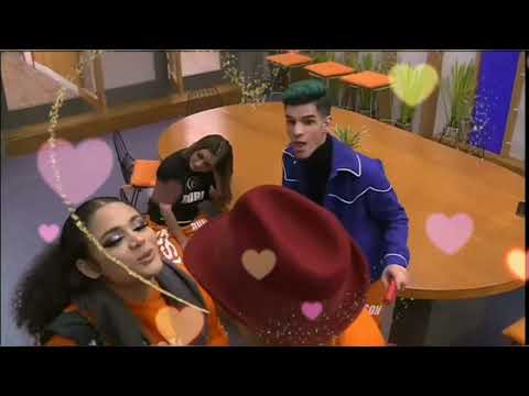 andres y cesia demostrando el amor que se tienen ❤