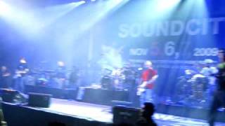 Ian Brown (Stone Roses) - Longsight M13 (Live in Dubai,01Oct09)