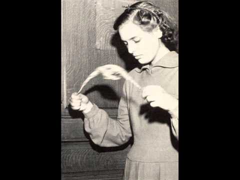 Maria Tipo plays Scarlatti Sonata in D minor K32 L423