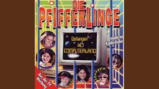 Die Affen rasen durch den Wald