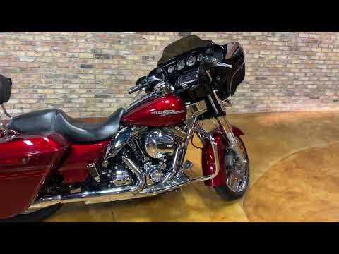 2016 Harley-Davidson Street Glide® Special in Big Bend, Wisconsin - Video 1
