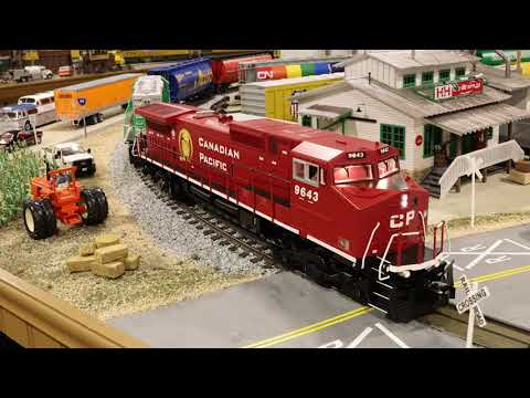 DK's O Gauge Trains - Lionel's Canadian Pacific "Grain Train" featuring CP AC4400 and Hopper Cars