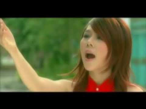 Thể hiện bởi M.O.M