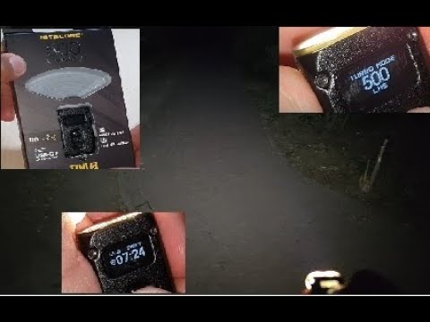 eine Daumen große Schlüssellampe mit OLED Display und 500 Lumen Turbo Helligkeit Nightcore Tini 2