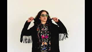 Lara Taubman - Silver Linings video