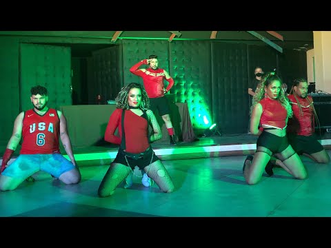 DJ Maycon Carlos em apresentação no clube do diário em Teresina