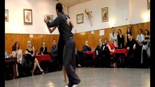 PABLO RODRIGUEZ Y NOELIA HURTADO EN LA BALDOSA "CACAREANDO" (Milonga)