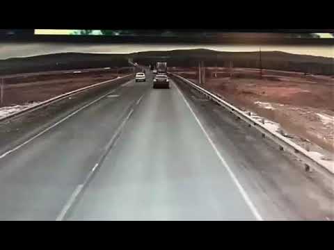 Попытка обгона , закончилась смертью женщины за рулем ВАЗ-2112