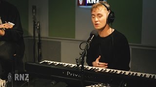 Thomston &#39;One Last Time&#39; (Ariana Grande cover)