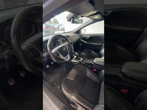 фото volvo v40 ii 0