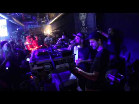 DUBQUAKE-FIGHT!---Sir Wilson