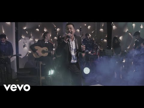 Charlie Zaa - Rondando Tu Esquina (Video Oficial)  (Celebración: En Vivo)