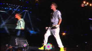 Justin Bieber singing U-Smile live - Mexico 2012