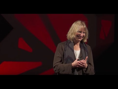 , title : 'Nature's internet: how trees talk to each other in a healthy forest | Suzanne Simard | TEDxSeattle'