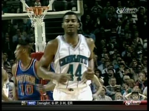 Kenny Gattison (18pts/10rebs) vs. Pistons (1992)