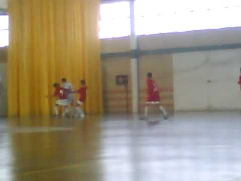 Golazo de Emiliano tomelloso