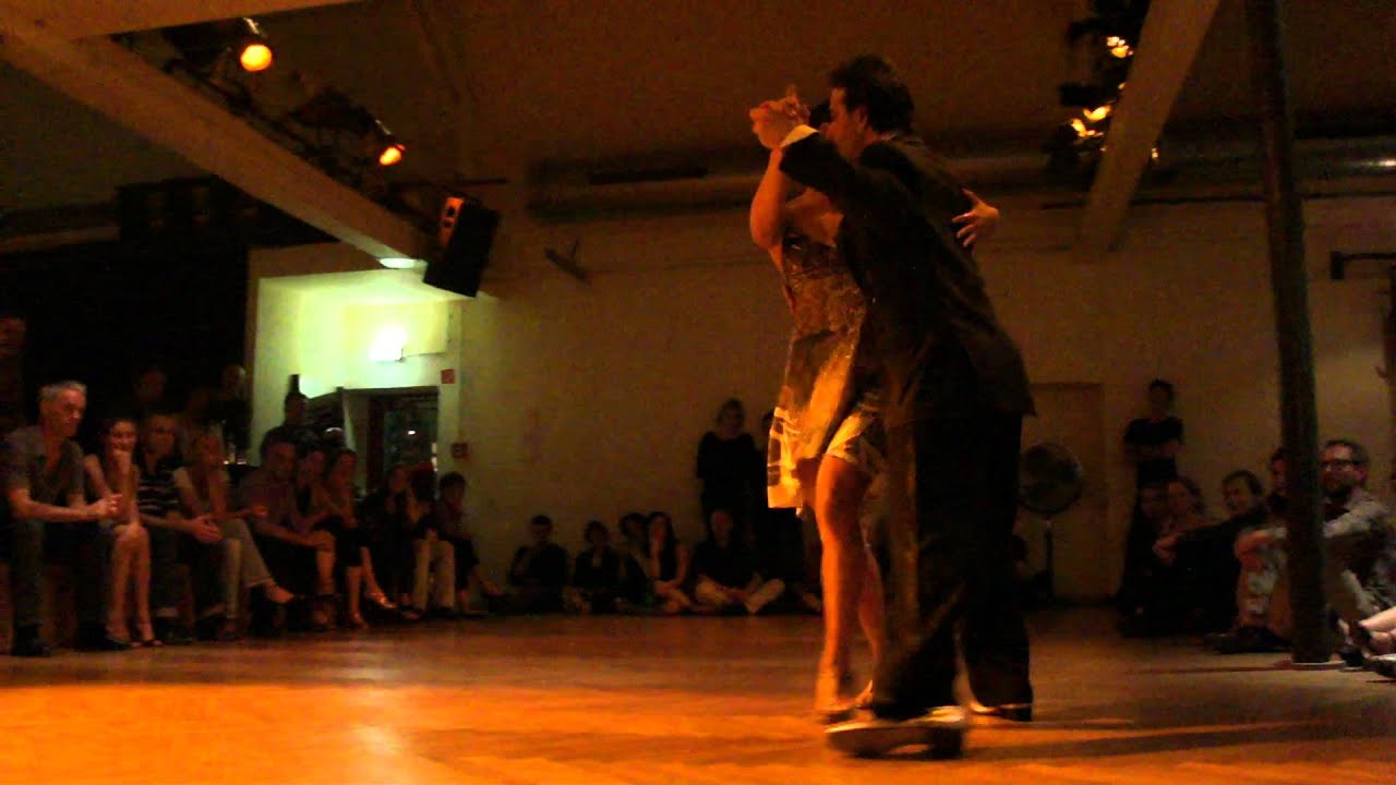 Pablo Inza und Solange Chapperon im Cafe Ada 1