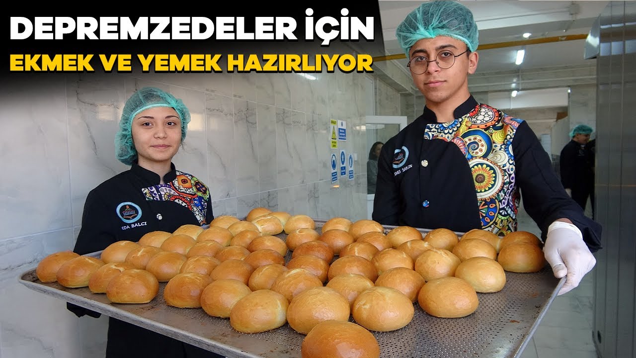Yozgat'ta öğretmen ve öğrenciler, depremzedeler için ekmek ve yemek hazırlıyor