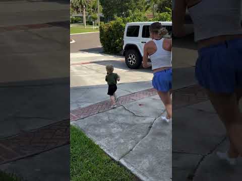 Allison Halverson, shows a day in the life of Allison as a mom and athlete and how she uses her superfeet insoles for life and performance. 