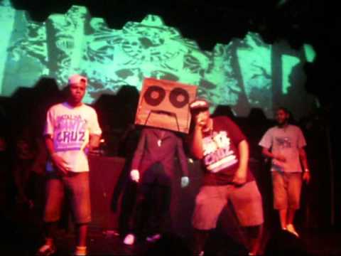 EMICIDA Convida Flow Mc - Cilada ( Ao vivo clash club  )