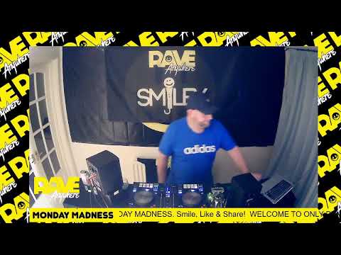 Monday Madness with MC Smiley!  Smashing out Happy/UK Hardcore classics Like & Share!!