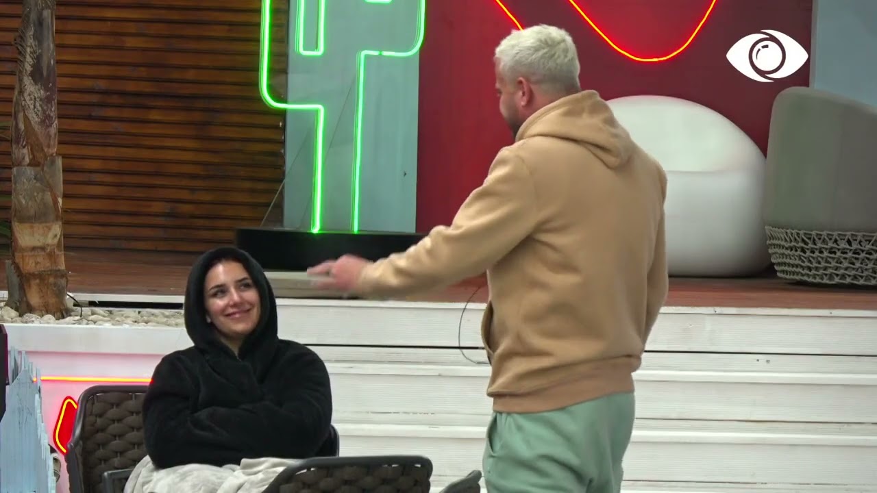 Luizi komenton marrjen e atleteve, vajzat e injorojnë