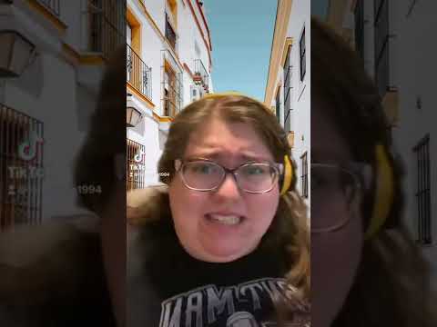 MST3k tunes will NOT be disrespected here! #mst3k #strangerthings