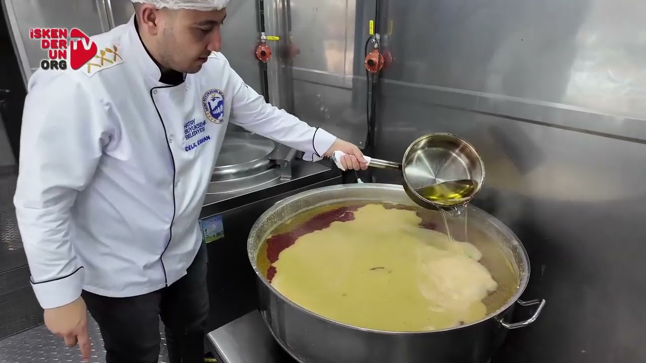 Hastane Önlerinde Sıcak Çorba İkramı