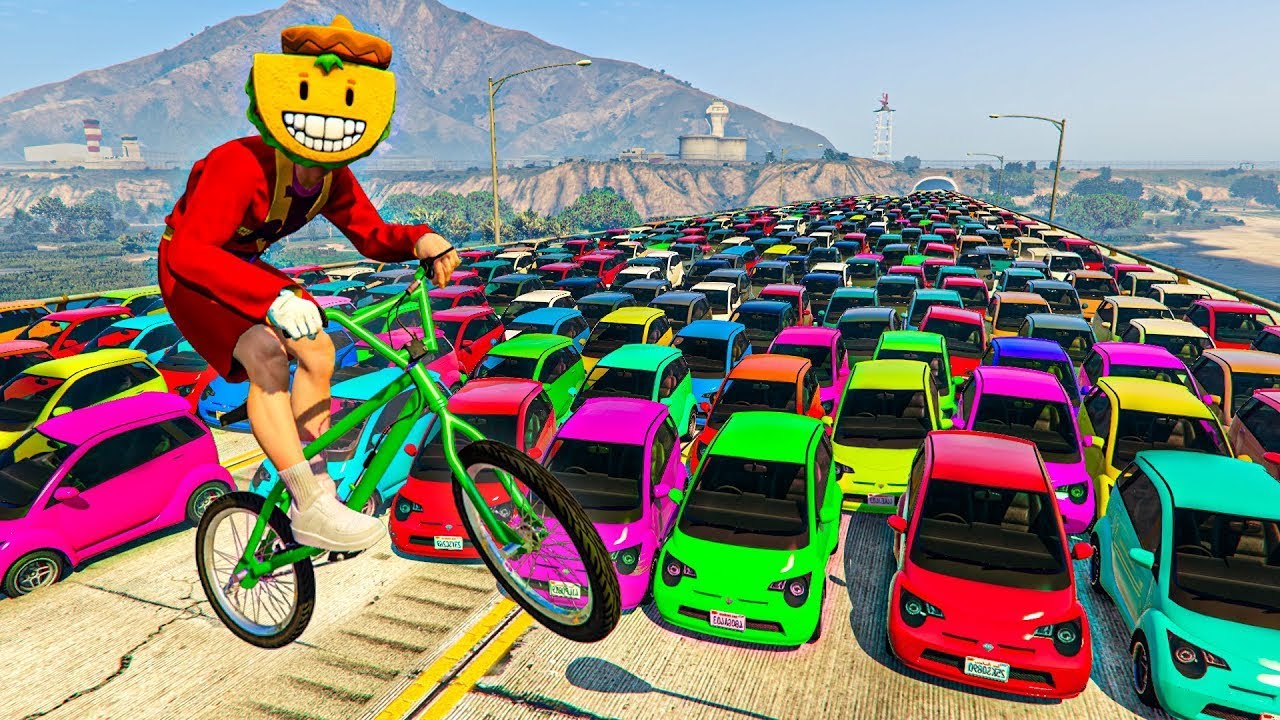 1 BICICLETA vs 800 MINI COCHES! - GTA 5 ONLINE