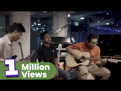 Joe Lay - အလွမ်း၌တည်သောအချစ်ကြောင့် (Guitar Version)