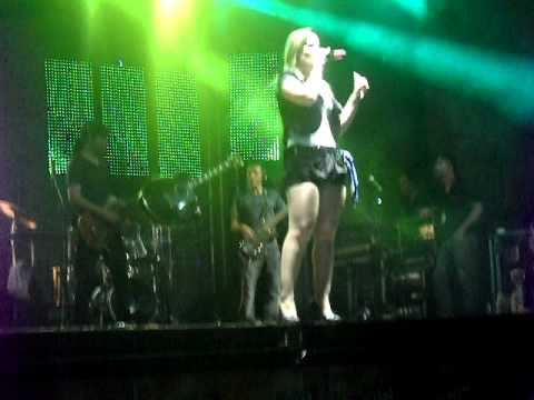 Desejo de menina em Bayeux  03/08/2011