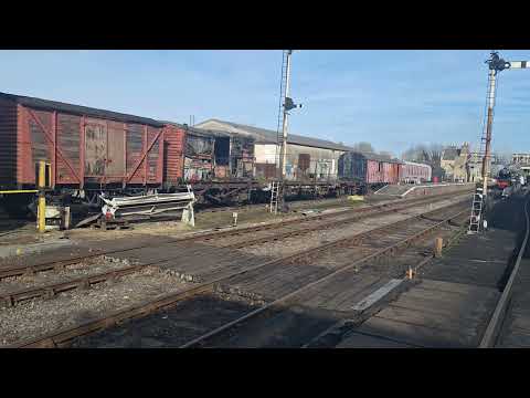 Flying Scotsman pulls into Nene Valley Railway. (Unique Pump Trolly View)