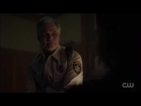 Riverdale 5x19 Kevin and his father talk about kevin future Archie vist Toni and Fangs ask  mayor