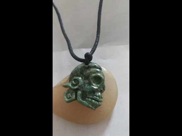 Vídeo relacionado con Daga de obsidiana de Plata Natural de 5"+ Cráneo Tallado Cráneo de Cristal de Cuarzo 1 Pieza